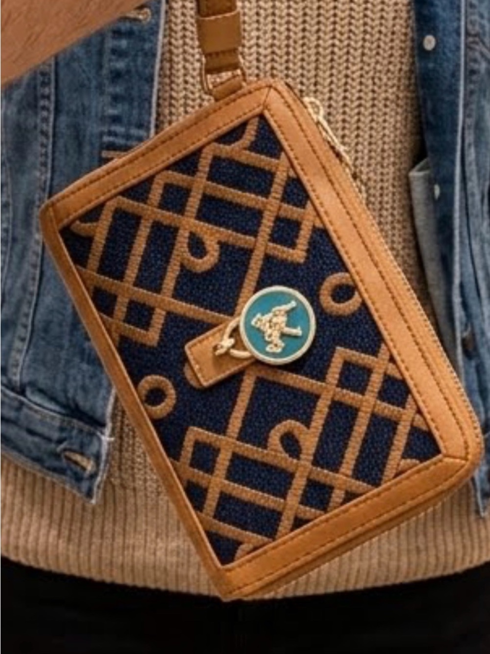 Spartina 449 Mareena Yacht Club Phone Wristlet- Wallet NWOT- so pretty